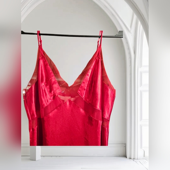 Victoria's Secret Cherry Red Maxi Gown '08 - Picture 3 of 10